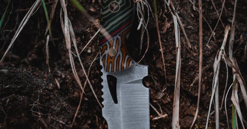 Beyond Earth - A knife with a camouflage pattern on it